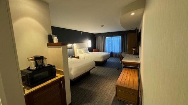 Courtyard By Marriott Kingston Ξενοδοχείο Εξωτερικό φωτογραφία