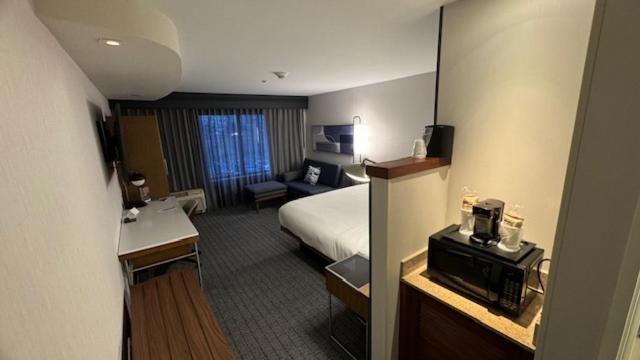 Courtyard By Marriott Kingston Ξενοδοχείο Εξωτερικό φωτογραφία
