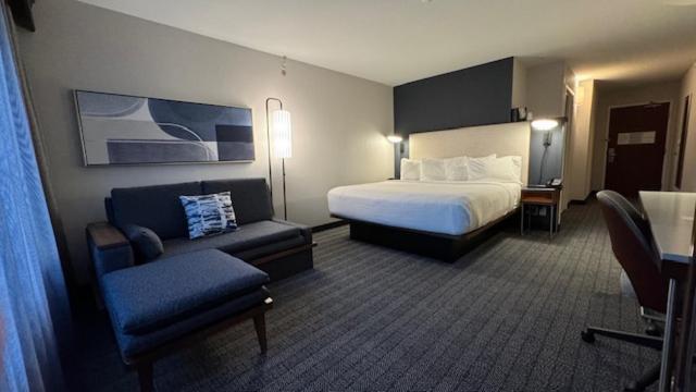 Courtyard By Marriott Kingston Ξενοδοχείο Εξωτερικό φωτογραφία