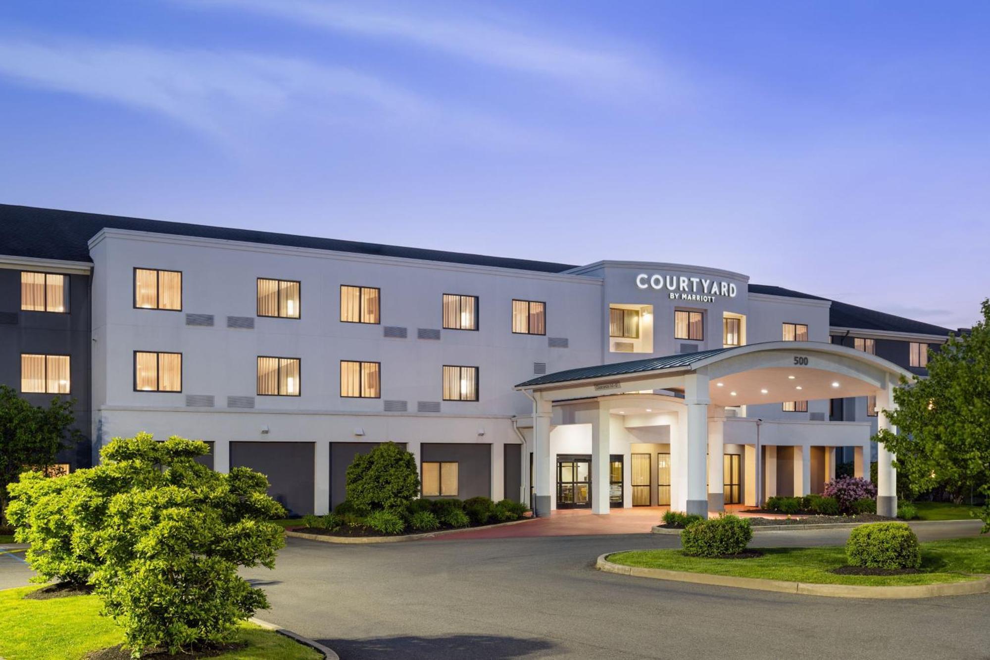 Courtyard By Marriott Kingston Ξενοδοχείο Εξωτερικό φωτογραφία