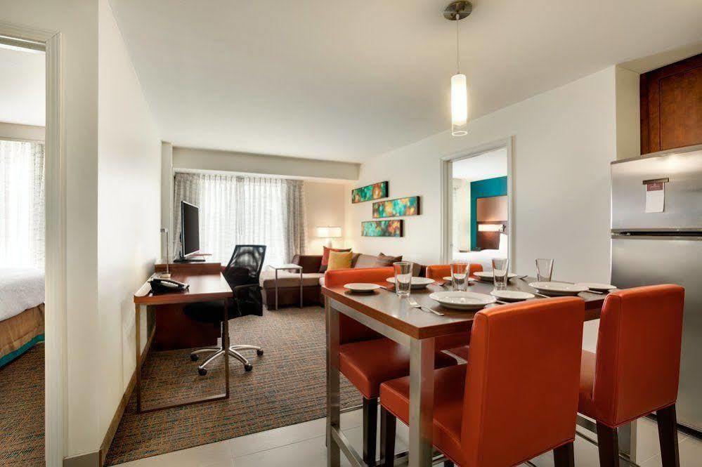 Courtyard By Marriott Kingston Ξενοδοχείο Εξωτερικό φωτογραφία